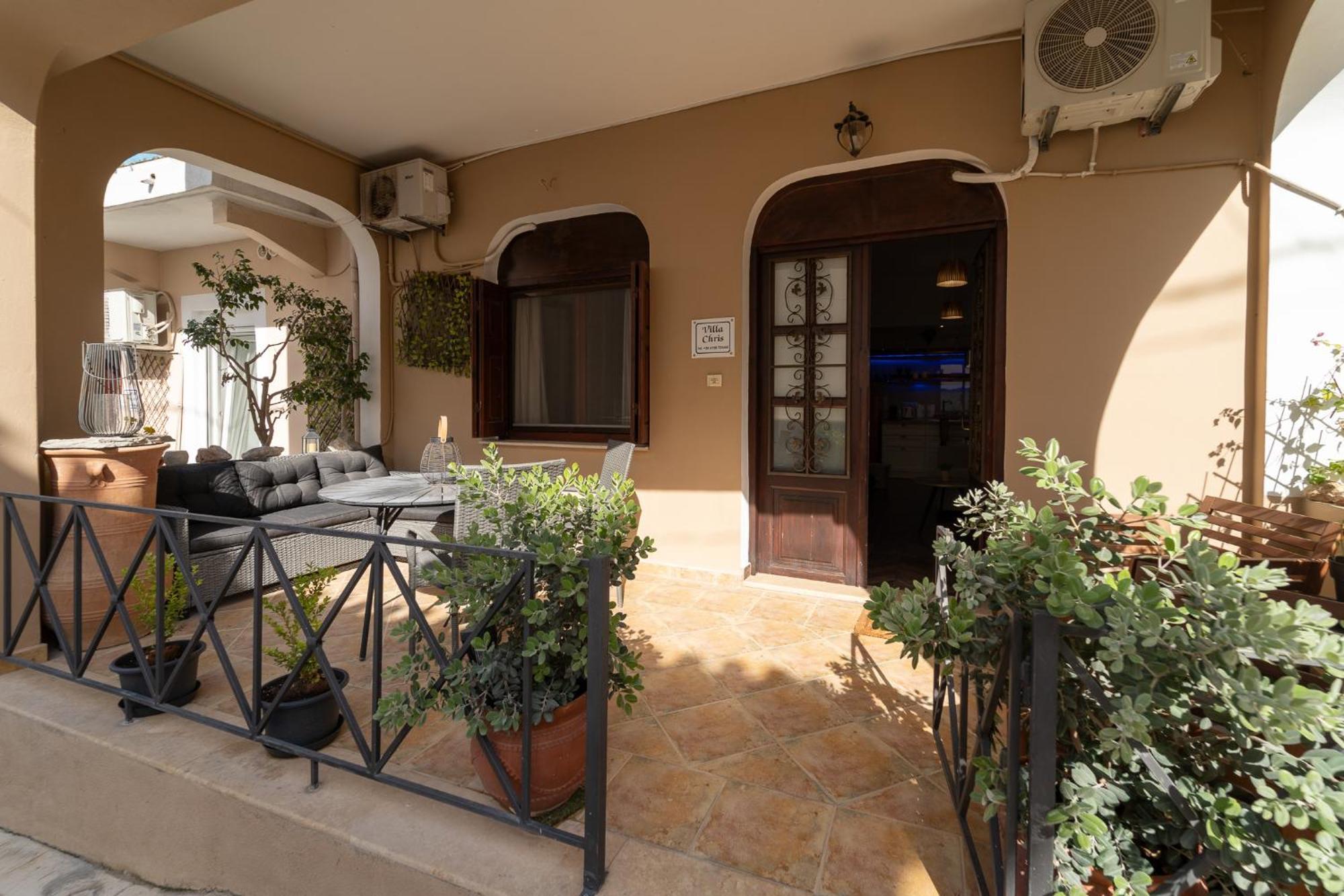 Villa Chris Pylos Exterior photo